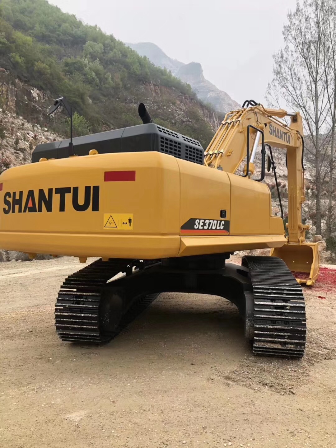山推370挖掘机客户接车