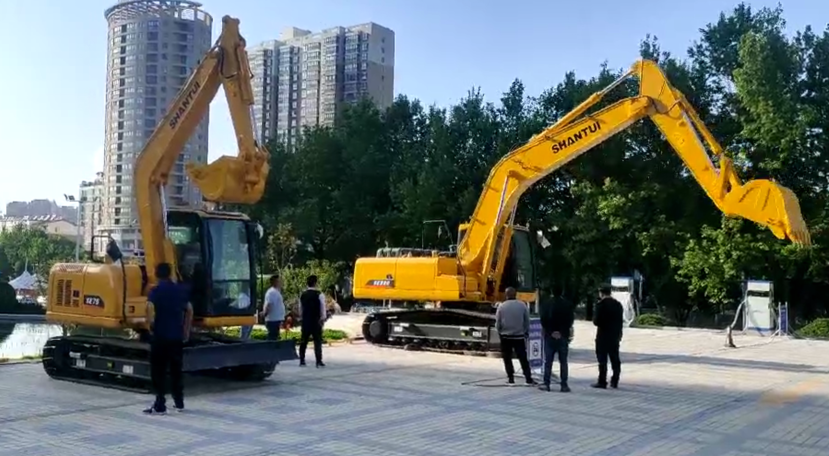山推挖掘机三门峡线下展会圆满结束