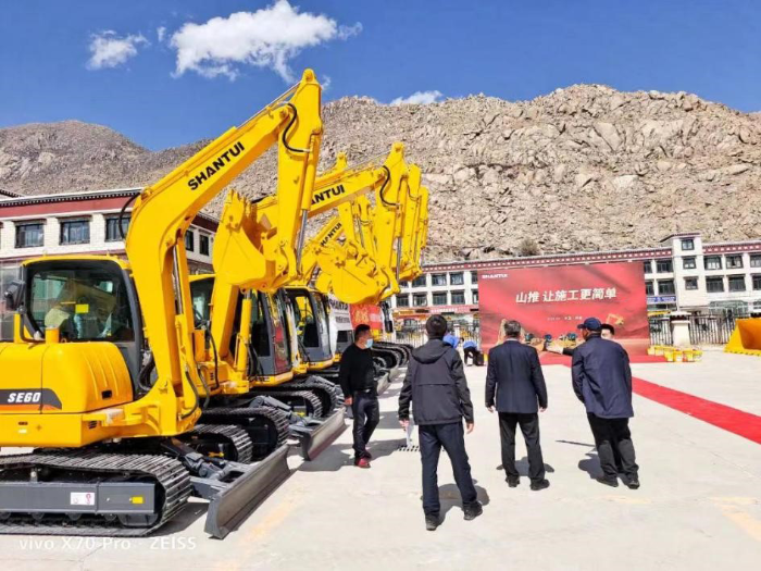 山推助力西部建设