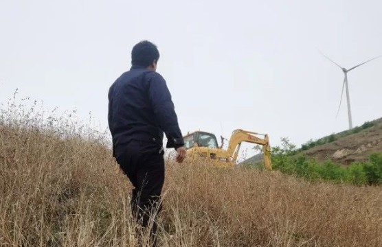 山推服务及时排除车辆故障
