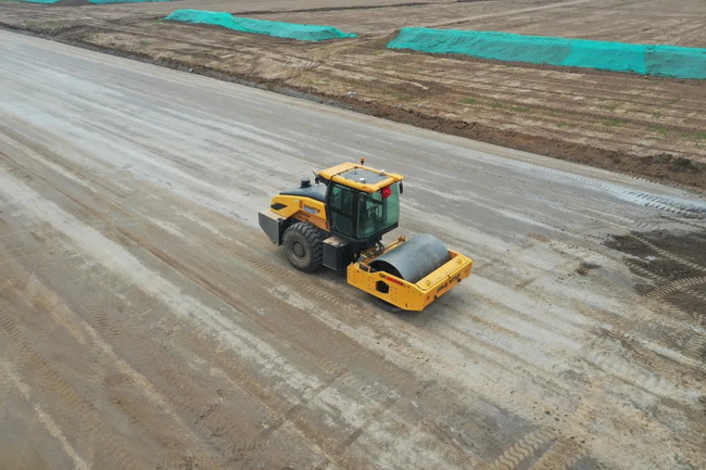 山推SR26H-Gi2智能压路机 山推SR26H-Gi2智能压路机